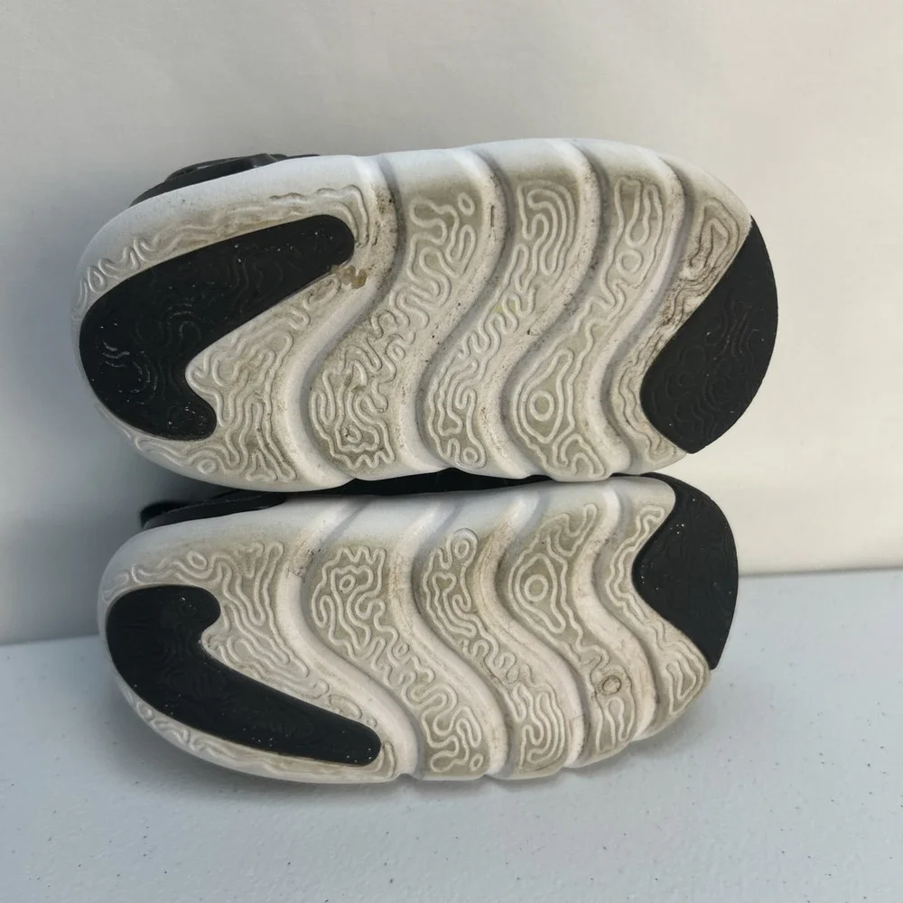 Nike Dynamo Go TD Black White Toddler Slip On Sneakers DH3438-001 Size 5C